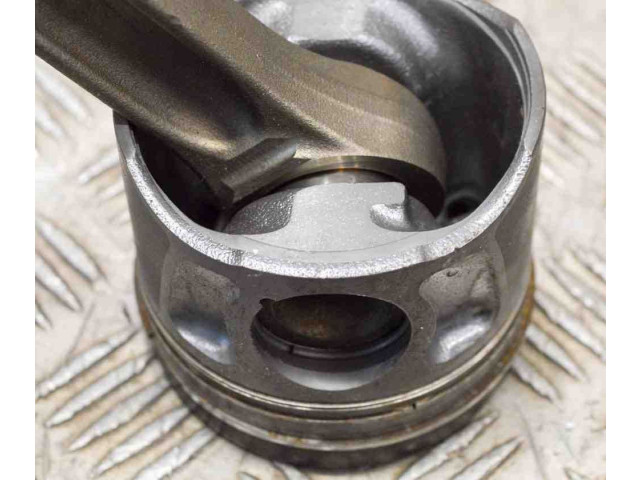 Píst 68147228AA, 68147233AA Dodge RAM pro naftový motor 3.0