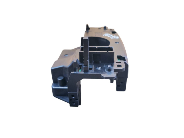 Ручка стеклоочистителей 30658614 Volvo V70