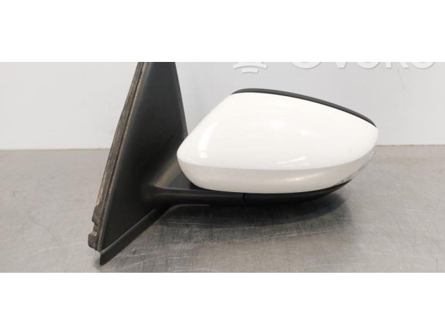 Зеркало электрическое Skoda Fabia Mk3 (NJ) 2015 - 2021 года