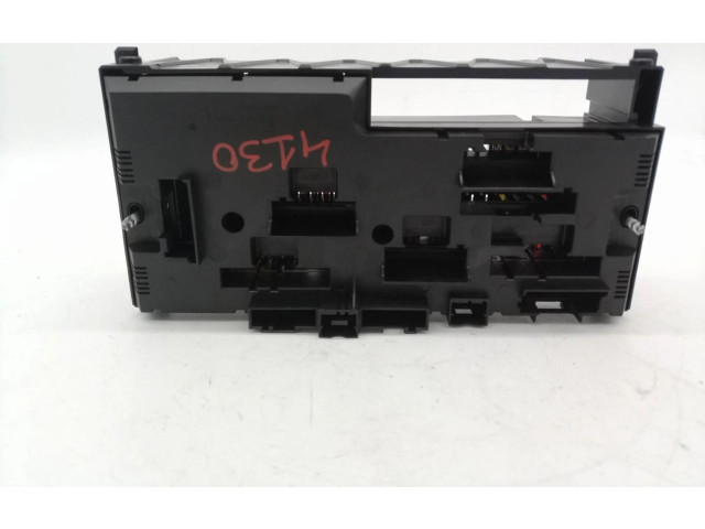 Блок предохранителей 925946701   BMW X3 F25    