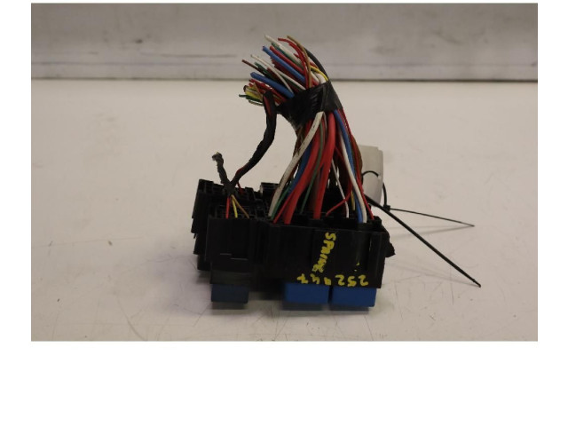 Блок предохранителей Dacia Spring