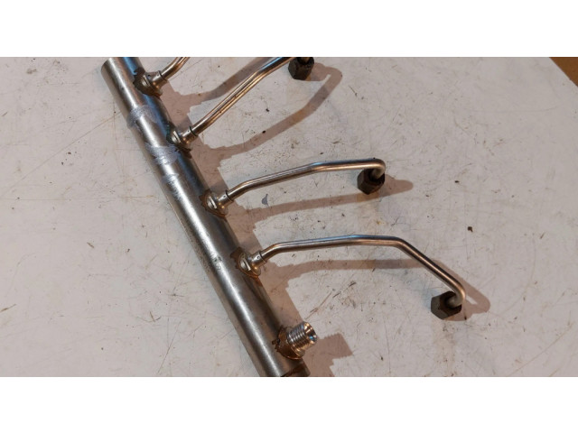 Vstřikovací lišta 7585411 BMW 5 F10 F11 pro benzínový motor 2.8