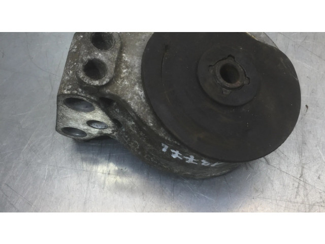 Подушка двигателя