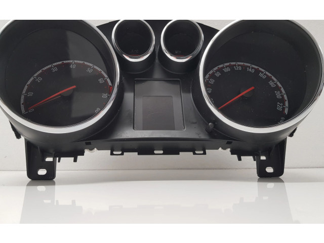 Панель приборов 13349517, 600775881   Opel Meriva B       