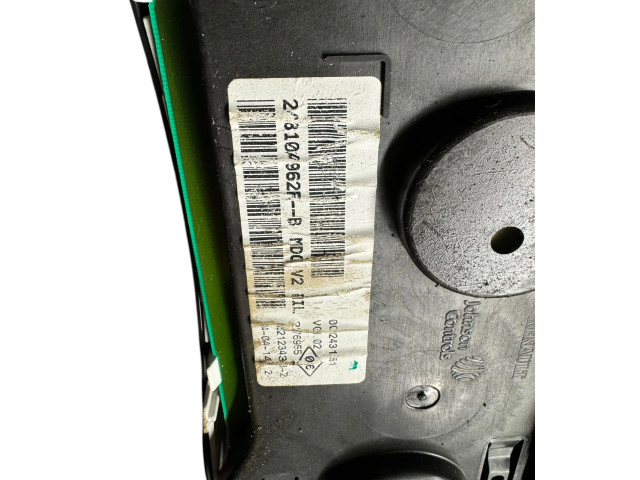 Панель приборов 248104962R, 00243151 Dacia Sandero