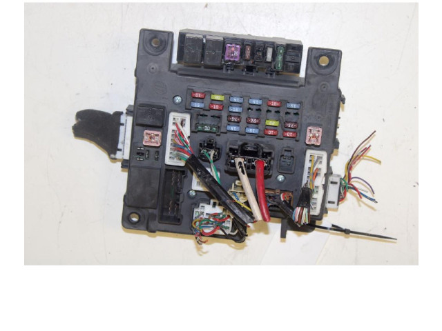 Блок предохранителей    Citroen C-Crosser    