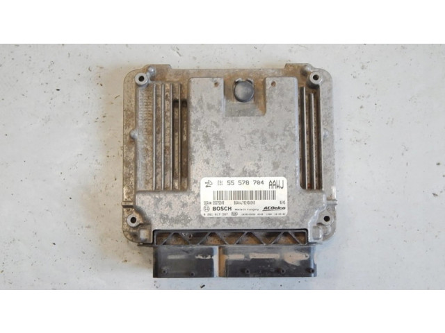 Блок управления двигателя 55578704   Opel Meriva B