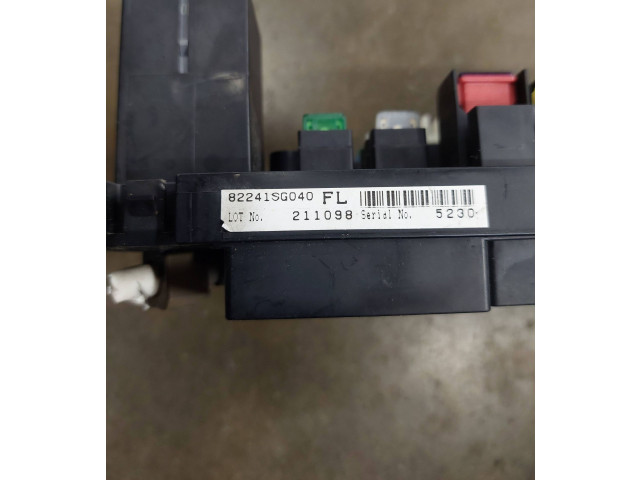 Блок предохранителей 82241SG040, 211098   Subaru Forester SJ    