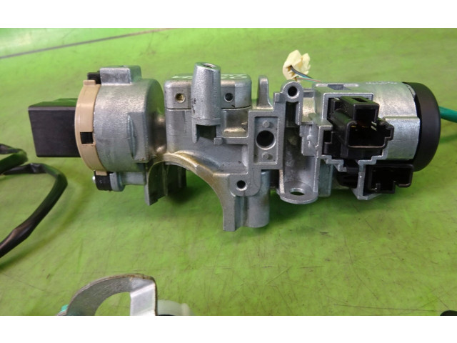 Řídící jednotka Mazda MPV II LW 1999