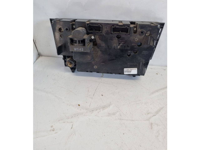 Блок управления климат-контролем 30746022, 05W49E05   Volvo V70