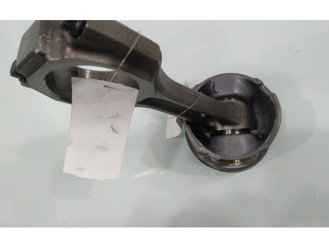 Píst C04 KIA Cerato D4EA