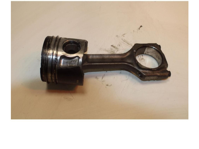 Поршень с шатуном 55283099 55263087 Jeep Renegade