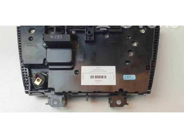 Блок управления кондиционера воздуха / климата/ печки (в салоне) 8682930   Volvo V70