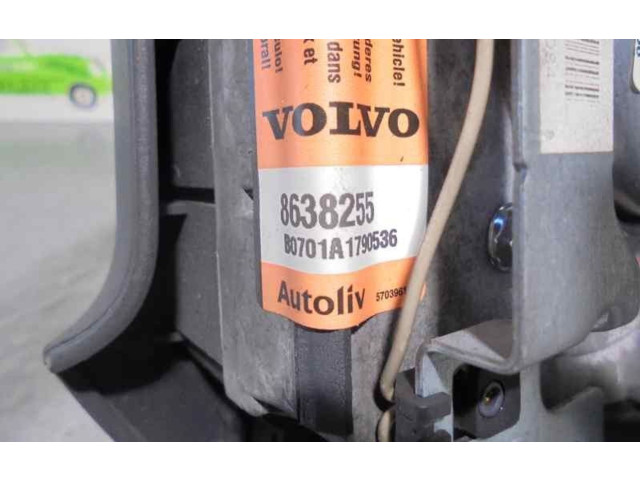 Подушка безопасности водителя 8638255 Volvo V70