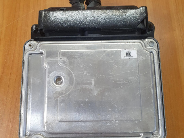 Řídící jednotka 03L906018CJ, 0281016856   Skoda Superb B6 (3T) 2012