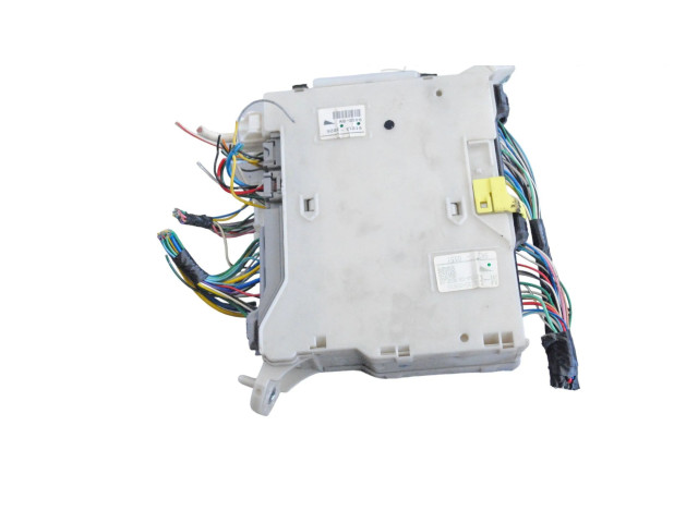   Pojistková skříňka 8273030633   Lexus GS 300 350 430 450H 2010