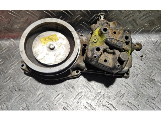 Топливная рампа 0438120208, 026133353B Audi 80 90 B3