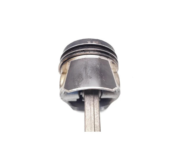 Поршень с шатуном CLHA CLHA Skoda Octavia Mk3 (5E)