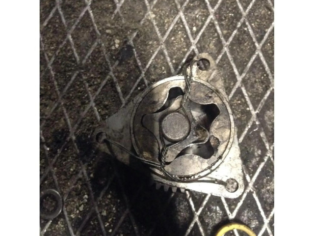 Масляный насос Alfa Romeo 155