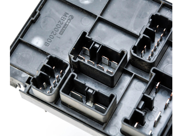 Блок предохранителей 82241SC020, MB100200B   Subaru Forester SH    