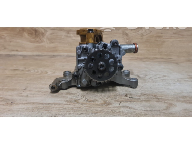 Масляный насос  D5204T3 31330979  Volvo V60 