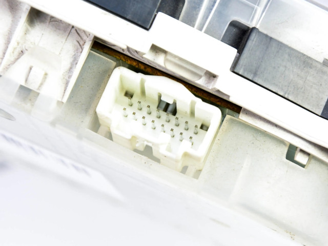 Přístrojová deska Mazda 6 2006 52GR1NA