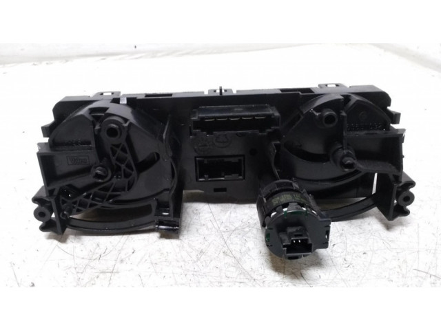 Блок управления климат-контролем P7820A221Y, 69660063   Mitsubishi Colt