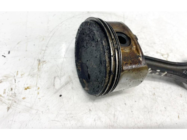  Поршень с шатуном    Chevrolet Epica  