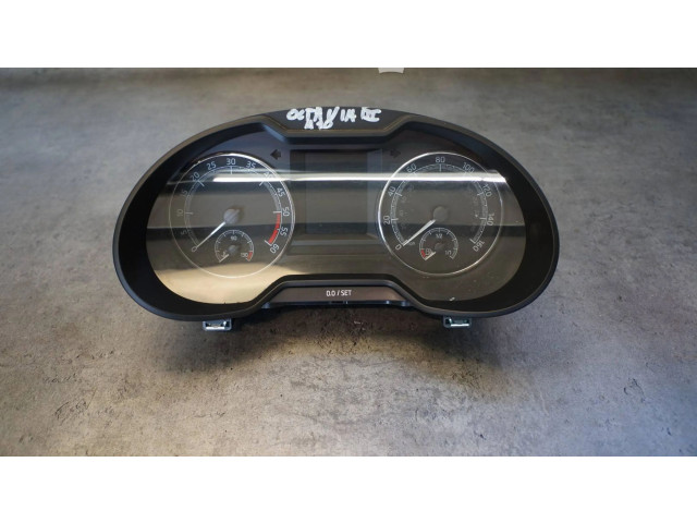 Панель приборов 5E0920981F Skoda Octavia Mk3 (5E)