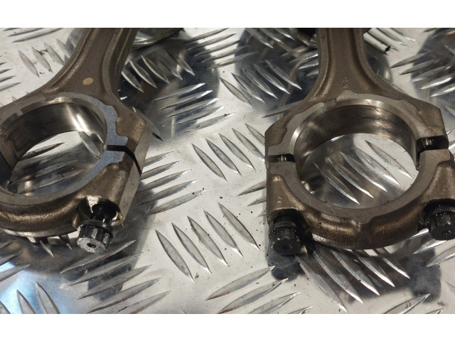 Píst 132010R010, 131010R020   Toyota Avensis T250    2ADFHV 