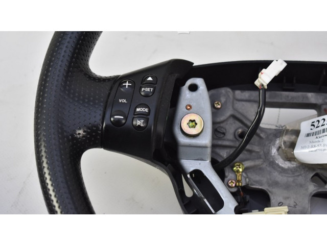 Volant Mazda 323 F 2003