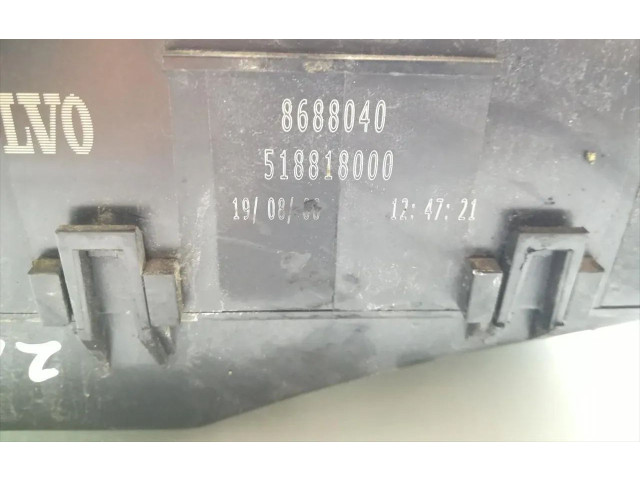 Блок предохранителей 8688040, 518818000 Volvo C30