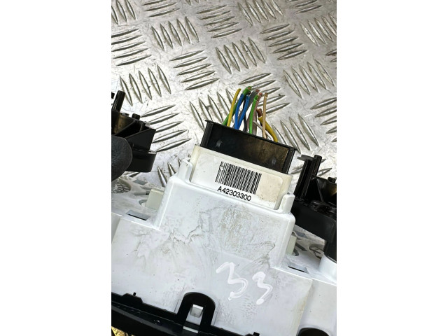 Блок управления климат-контролем 5P3741300, A42303300 Dacia Dokker