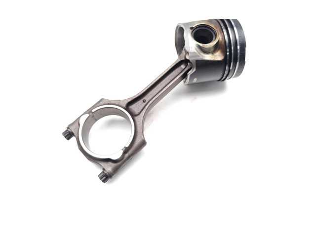  Поршень с шатуном D5204T2 D5204T2  Volvo V70  