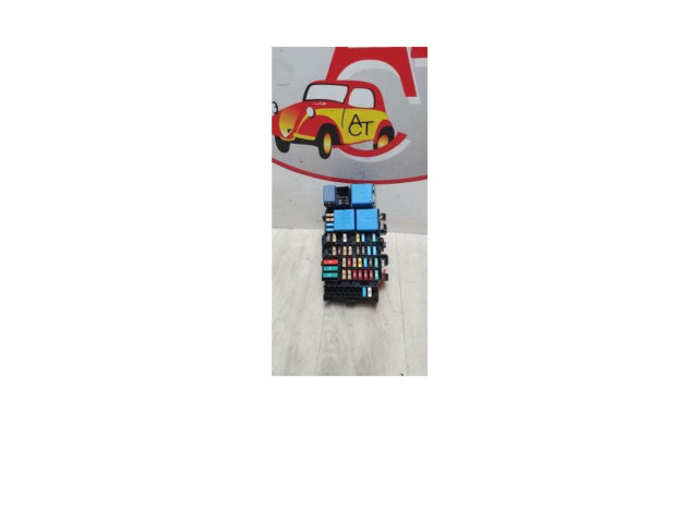 Блок предохранителей Dacia Sandero