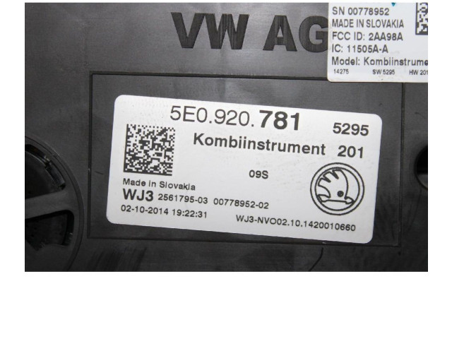 Панель приборов 5E0920781 Skoda Octavia Mk3 (5E)