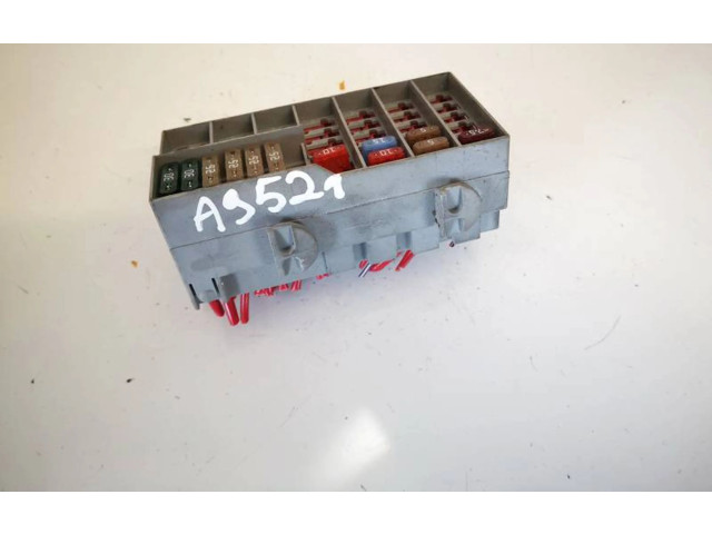 Блок предохранителей  8637669   Volvo XC90    