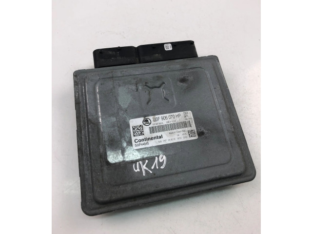 Блок управления двигателем Блок управления 03F906070HP Skoda Fabia Mk3 (NJ)