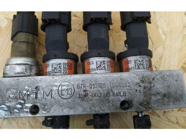 Топливная рампа 67R010185   Subaru Forester SF  