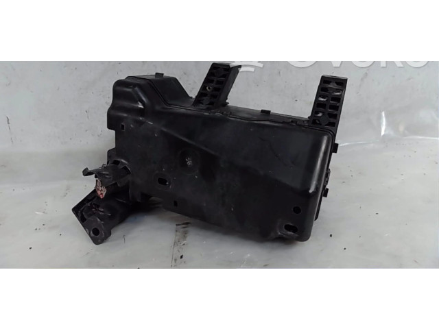 Pojistková skříňka Řídící jednotka BSM MN587816 Mitsubishi Pajero 2006