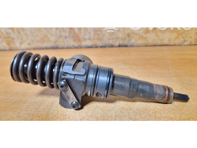 Форсунка 038130073j Volkswagen Bora