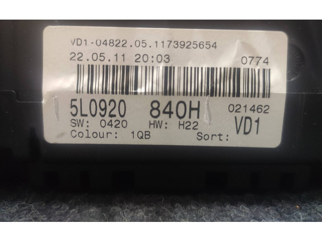 Спидометр (приборный щиток) 5L0920840H, VD104822   Skoda Yeti (5L)