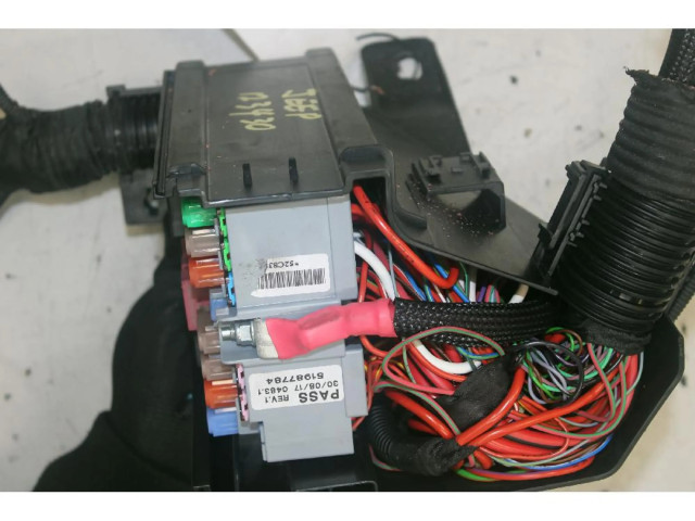 Блок предохранителей    Jeep Renegade    