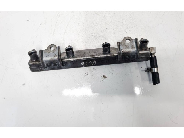 Vstřikovací lišta Nissan Note (E11)