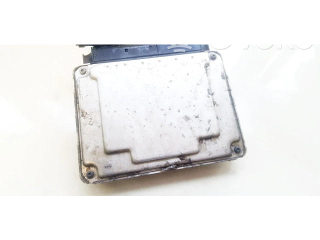 Řídící jednotka 038906019nr, 0281013081 Skoda Roomster (5J) 2008