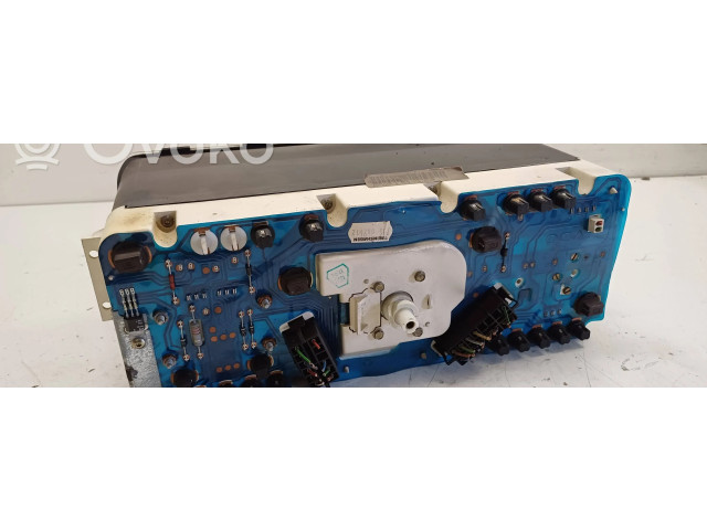 Панель приборов 47487001 Volvo 440