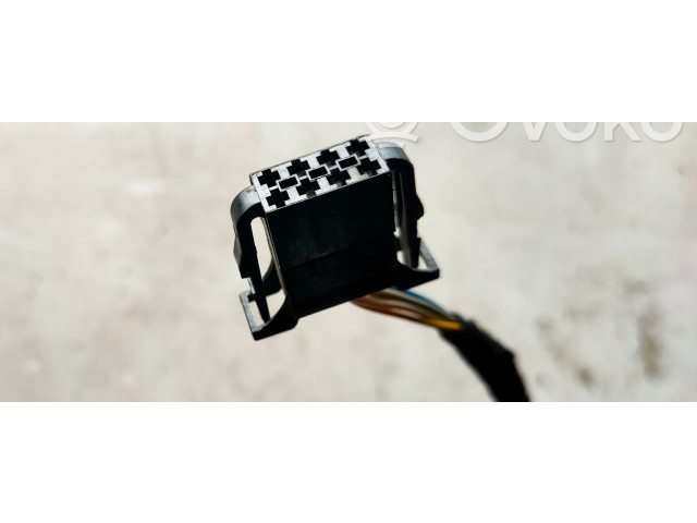 Зеркало электрическое Skoda Fabia Mk3 (NJ) 2015 - 2021 года