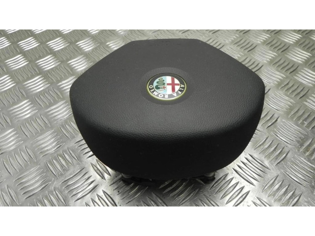Подушка безопасности водителя 1560915200   Alfa Romeo Giulietta