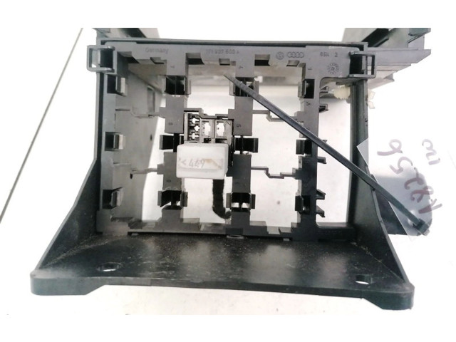 Блок предохранителей  1T1937503A, 1T1937503A   Volkswagen Touran I    