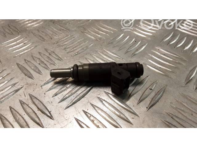 Vstřikovač    BMW 3 E46  pro benzínový motor 1.8  